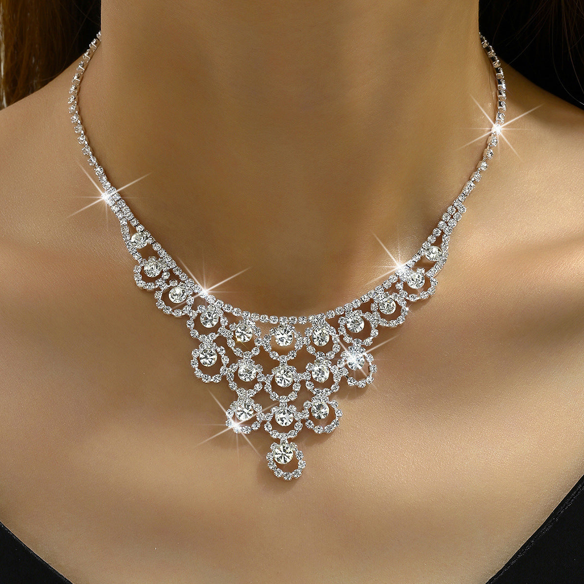 Stylish Women's Rhinestone Necklace and Earring Duo