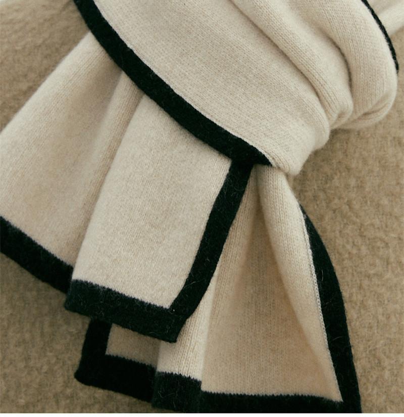 Classic Women's Cashmere Scarf – Elegant Knit Style